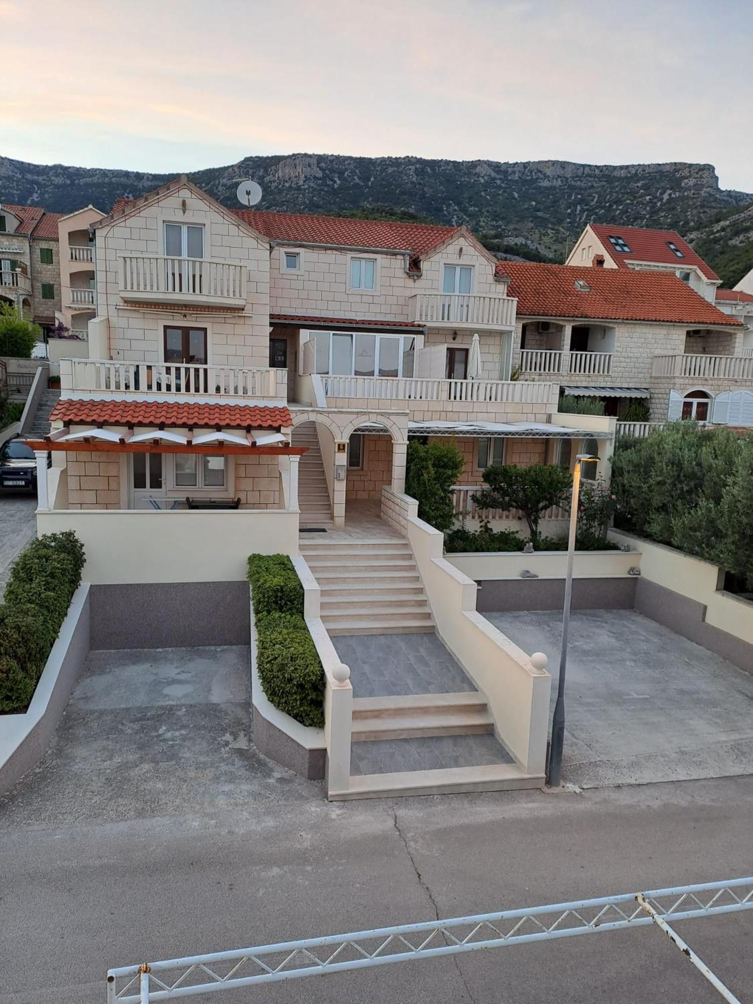 Apartments Jerica Bol Exterior foto