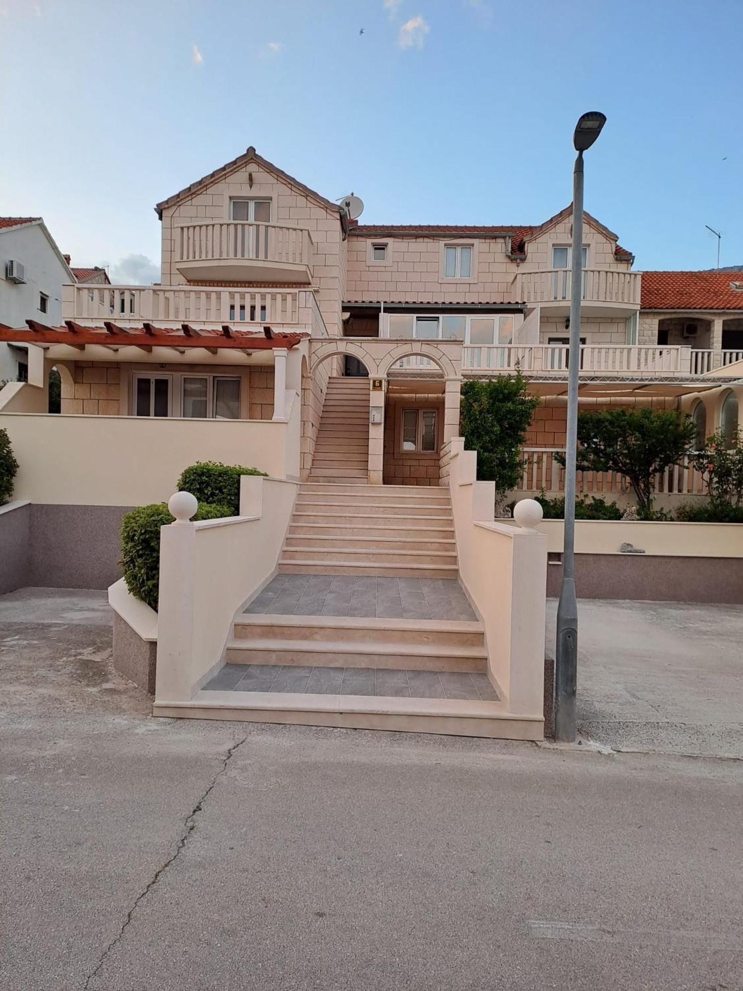 Apartments Jerica Bol Exterior foto